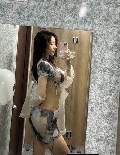 Artistic portrait of Catherine in Tokyo studio setting