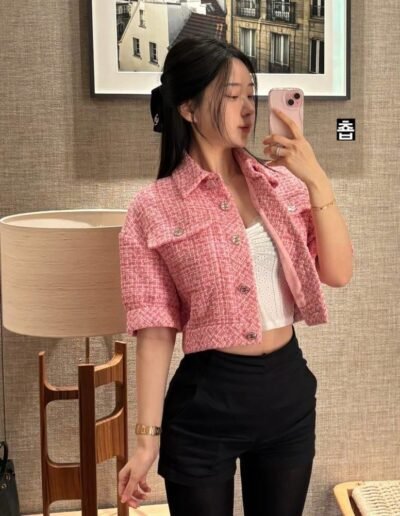 Catherine at exclusive Tokyo restaurant in evening attire